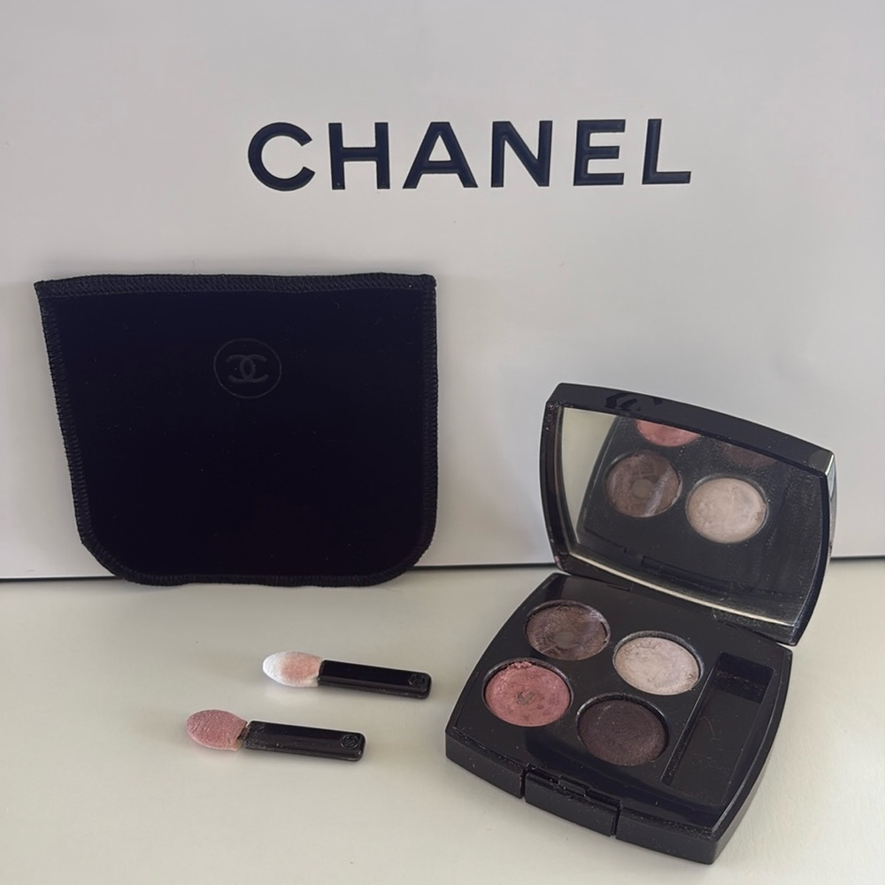 Chanel eyeshadow USED
